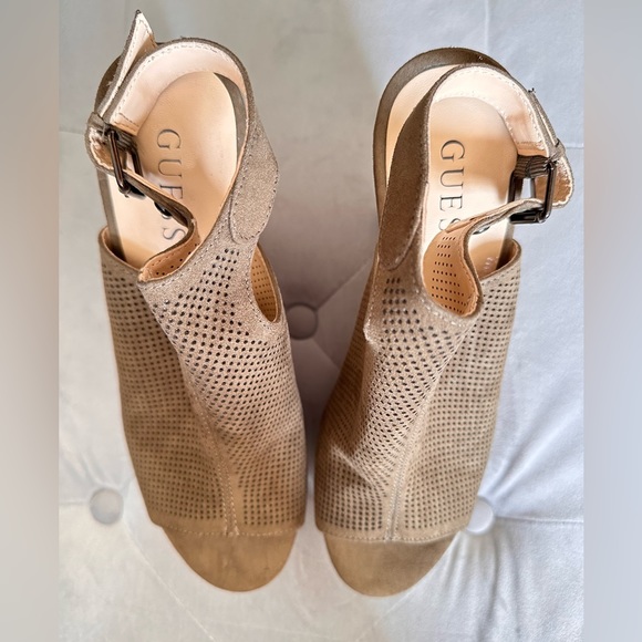 Guess - Olive Green - Wedge Heels - Size 8.5 - Picture 10 of 12